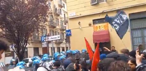 torino manifestazione gucci|Pro Palestina, a Torino corteo vietato ma si temono scontri.